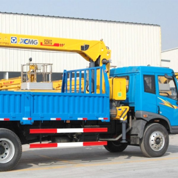 XCMG SQ5SK3Q 5 tons truck mounted crane