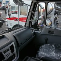 BEIBEN  4x2 380hp tractor truck