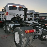 BEIBEN 4x2 380hp tractor truck