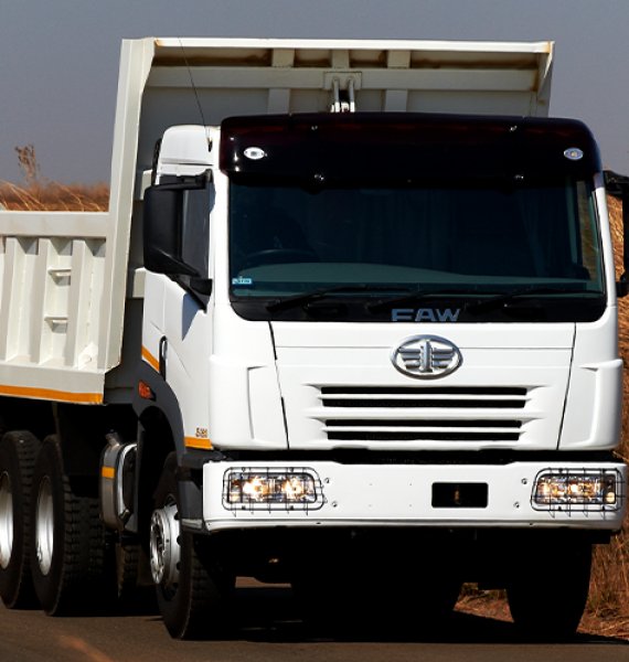 A Closer Look: Articulated Dump Truck vs. Rigid Dump Trucks