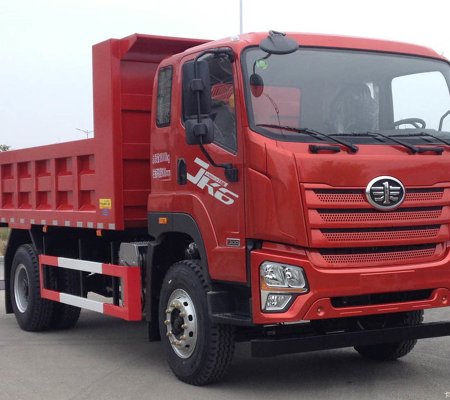 Safety Tips for Operating Dump Trucks on Contruction Sites