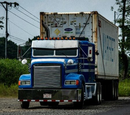 How Truck Tractors Are Adapting to New Emission Regulations in 2025