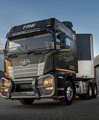 Comparing Straight Trucks and Truck Tractors for Urban Food Delivery Needs