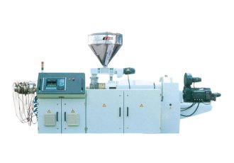 Twin screw extruder
