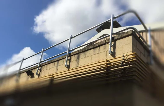 How to Quickly Install Building Safety Railings with Structural Pipe Fittings?