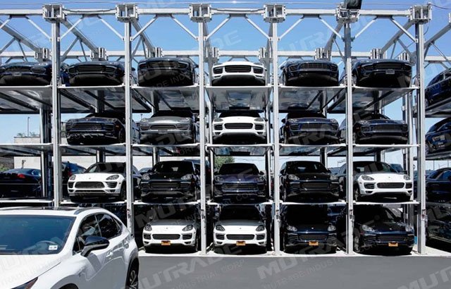 Porsche Car Dealer in Manhattan