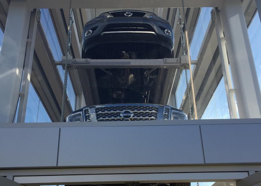 TO MECHANIZE OR NOT TO MECHANIZE PARKING?
