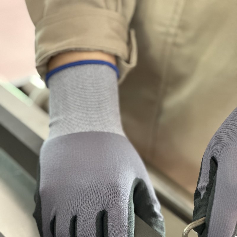 Guantes de trabajo de construcción de espuma de nitrilo ultraligeros de nailon 1101 con destreza-576