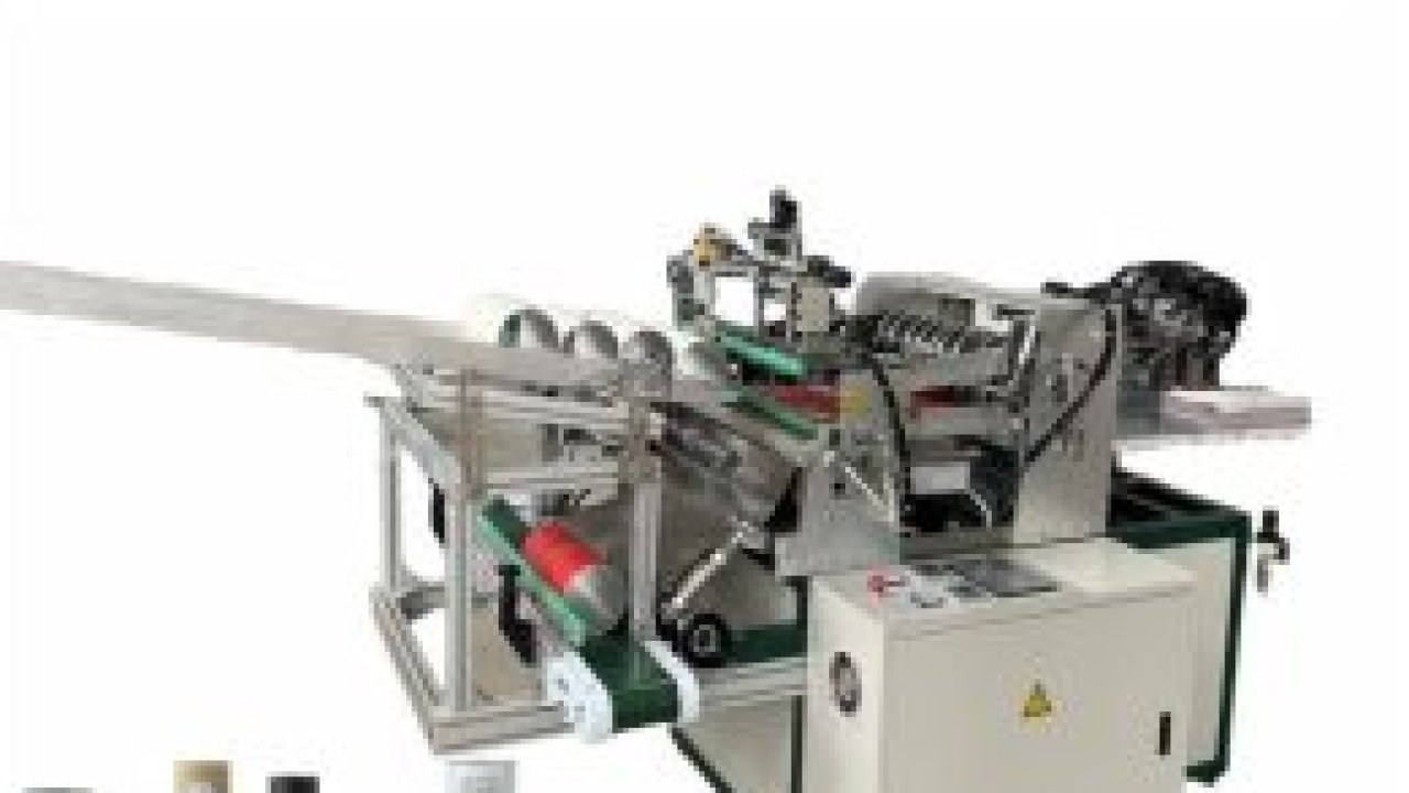 Fully automatic hot melt adhesive labeling machine