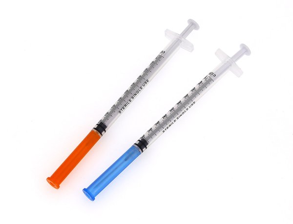 Low Dead Space Syringe