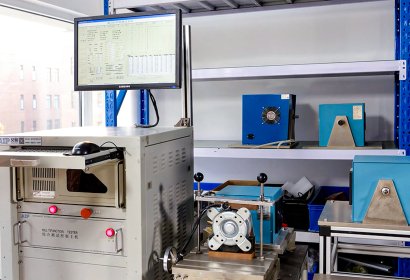 Single-phase/three-phase induction motor dynamometer tester