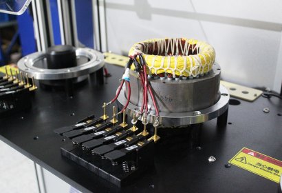 AC induction motor stator tester