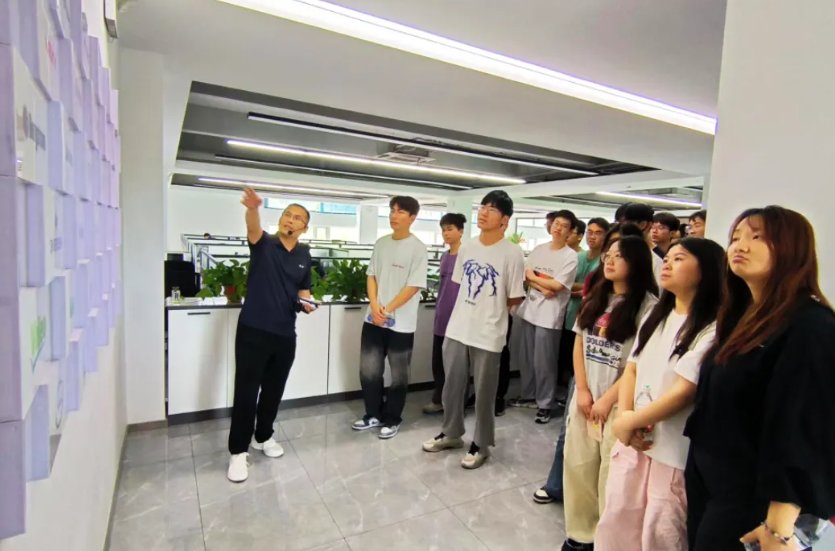 Teachers and students from China University of Petroleum (East China) visited AIP to jointly promote the deep integration of industry, academia and research