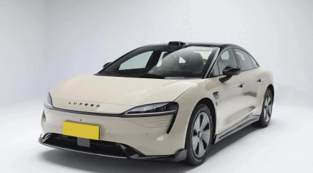 Huawei's First Pure Electric Sedan, LUXEED S7, Officially Hits the Market