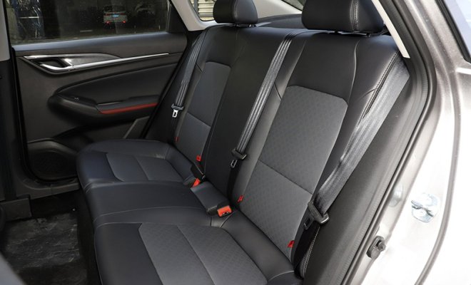 _0003_1400x0_1_q95_autohomecar__ChsEfl5oe8mAGUirAAc23UlTZZw590