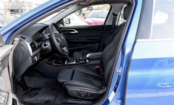 _0003_480x360_0_q95_c42_autohomecar__ChsEmlxBaWeAfRLkAAfHbnPNSMs381