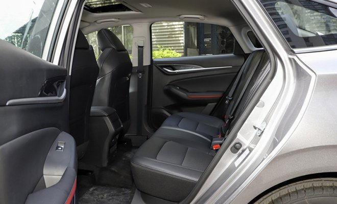 _0005_1400x0_1_q95_autohomecar__ChcCSF5oe8uALtA_AAf0iyyQbKk325