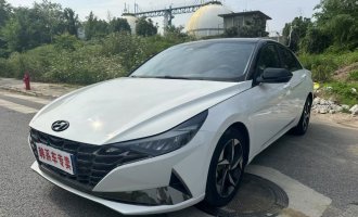 Hyundai Elantra 2021 1.5L CVT LUX Premium VI