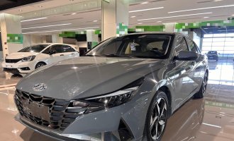 Hyundai Elantra 2021 1.5L CVT LUX Premium Edition 