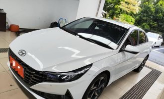 Hyundai Elantra 2022 1.5L CVT LUX Premium 