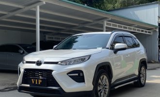 2021 Toyota Wildlander, 2.0 L, CVT, all-wheel drive, luxury version.