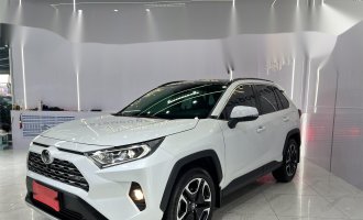 2020 Toyota RAV4 2.0L CVT 4WD Premium Edition