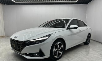 Hyundai Elantra   2022 года  1,5 л CVT LUX Premium Edition