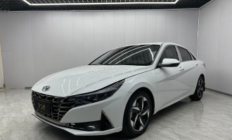 Hyundai Elantra  2022 года  1,5 л CVT LUX Premium Edition