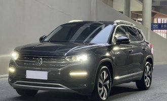 Volkswagen TAYRON 2022 280TSI with two-wheel drive, Luxury Smart Connect version