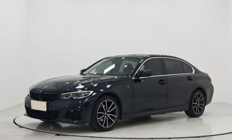 2021 BMW 3 Series with updated design 320Li M Sport Package