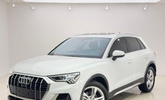 2022 Audi Q3  35TFSI Style Plus