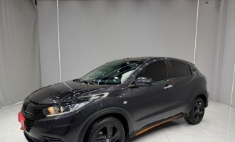 2022 Honda Vezel, 1.5L, CVT, “Phantom Night · Pioneer” trim