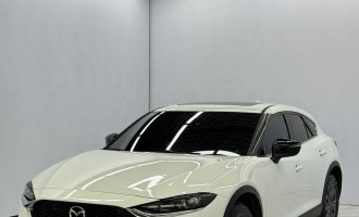 2021 Mazda CX-4, 2.0L, automatic transmission, front-wheel drive, “Skyline” trim