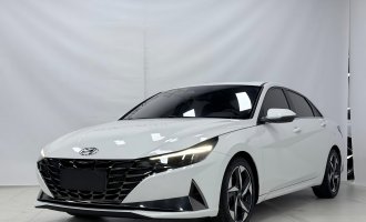 Hyundai Elantra, 2023 model year, 1.5-litre, CVT, LUX version