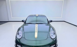 Porsche 911 2010 Turbo S 3.8T