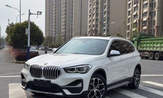 2022 BMW X1, 20Li 1.5T, “Style” trim