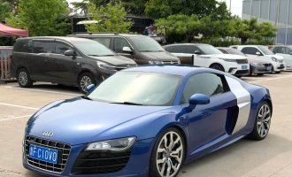 Audi R8 (Imported) 2012 R8 Coupé 5.2 FSI Series Quattro Limited Edition Manual Transmission
