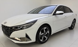 Hyundai Elantra, 2022 model year, 1.5-litre, CVT, LUX trim, China VI emissions standards