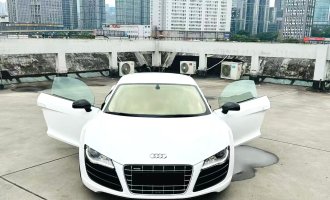 Audi R8 (Imported) 2012 R8 Coupé 5.2 FSI Series Quattro Limited Edition Manual Transmission