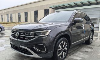 2023 model year TAYRON, black, ‘Luxury PLUS Advanced’ trim
