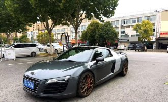 Audi R8 (Imported) 2007 model R8 Coupe 4.2FSI sequential transmission Quattro manual gear