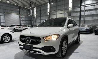 Mercedes-Benz GLA White 2022 model, revised GLA 180  