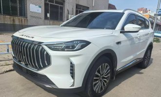 JETOUR X70 PLUS, white color, 2023 model, 1.5T DCT, "Warrior Plus," 5-seater 