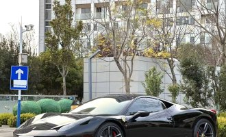 Ferrari 458 (Imported) 2011 model 458 Italia 4.5 standard model Automatic transmission