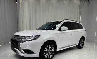 Mitsubishi Outlander White 2021 model, modified, 2.0L, 2WD Comfort Edition, 5 seats