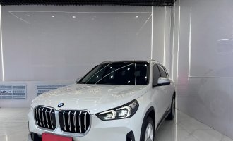 BMW X1 white, 2023 model, sDrive20Li X Design trim  