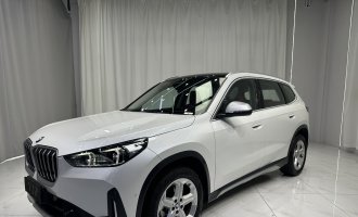 BMW X1, white color, 2023 model, sDrive20Li trim, X design package  
