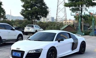 Audi R8 (Imported) 2012 Model R8 Coupe 5.2FSI Sequential Shift Quattro Limited Edition Manual Transmission