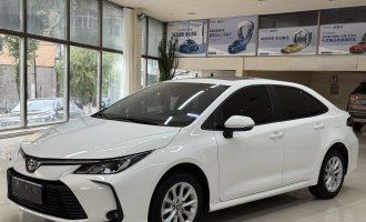 Toyota Corolla, white color, 2023 model year, 1.2T, "Premium" version