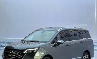 2022 model, Wuling car, gray color, Wuling Jia Chen, flagship version with 1.5T CVT  